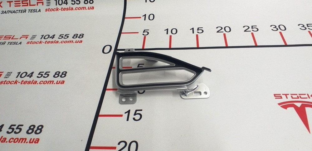 Накладка воздуховода центральной панели хром пассажирская левая Tesla model S, model S REST, model X Киев - изображение 1