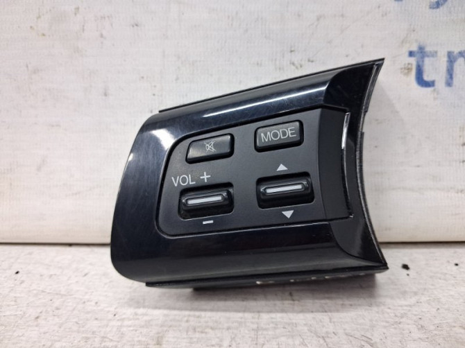 Кнопки руля Mazda CX 7 ER 2.3 БЕНЗИН 	L3VDT 2007 (б/у) Київ - зображення 1