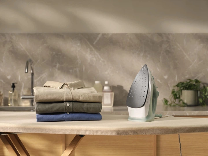 Утюг Electrolux E3SI1-2LG 2000 Вт серый Киев - изображение 8