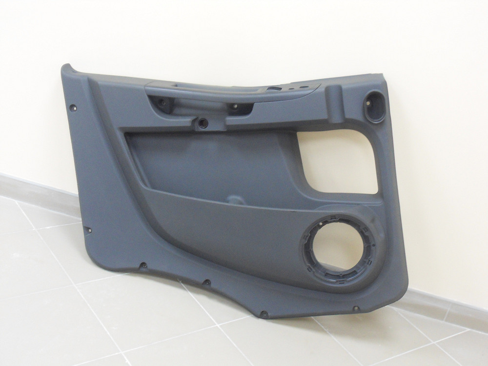 5801931358 Обшивка двери внутренняя Iveco Eurocargo 504271808 Львов - изображение 1