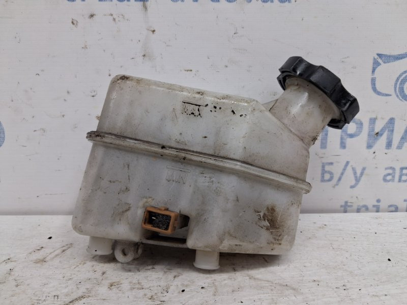 Бачок главного тормозного цилиндра Hyundai Tucson JM 2.0 DIESEL D4EA 2004 (б/у) Киев - изображение 1