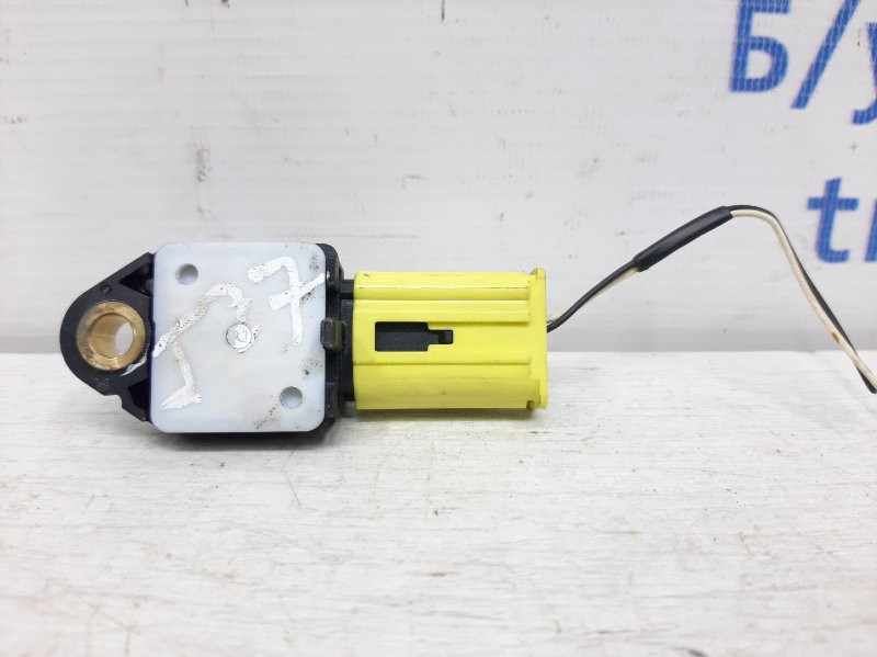 Датчик AIRBAG (удара) Toyota Avensis T27 1.8 БЕНЗИН 2ZRFAE 2009 (б/у) Київ - зображення 2