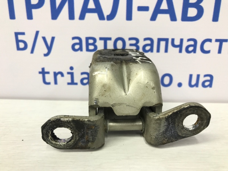 Петля двери задней левой Nissan Tiida C11 1.6 БЕНЗИН HR16 2004 (б/у) Киев - изображение 1