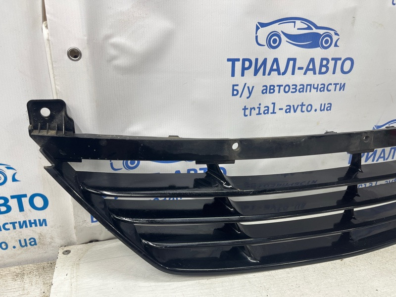 Решетка бампера центральная Hyundai IX35 LM 1.7 DIESEL D4FD 2009 (б/у) Київ - зображення 3