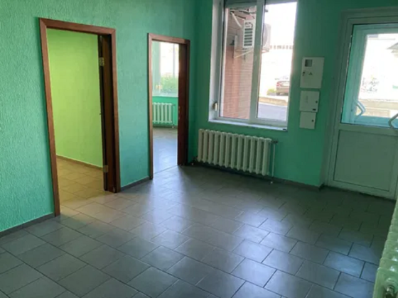 Лівобережна метро,Євгена Сверстюка 52В, приміщення 75м Київ