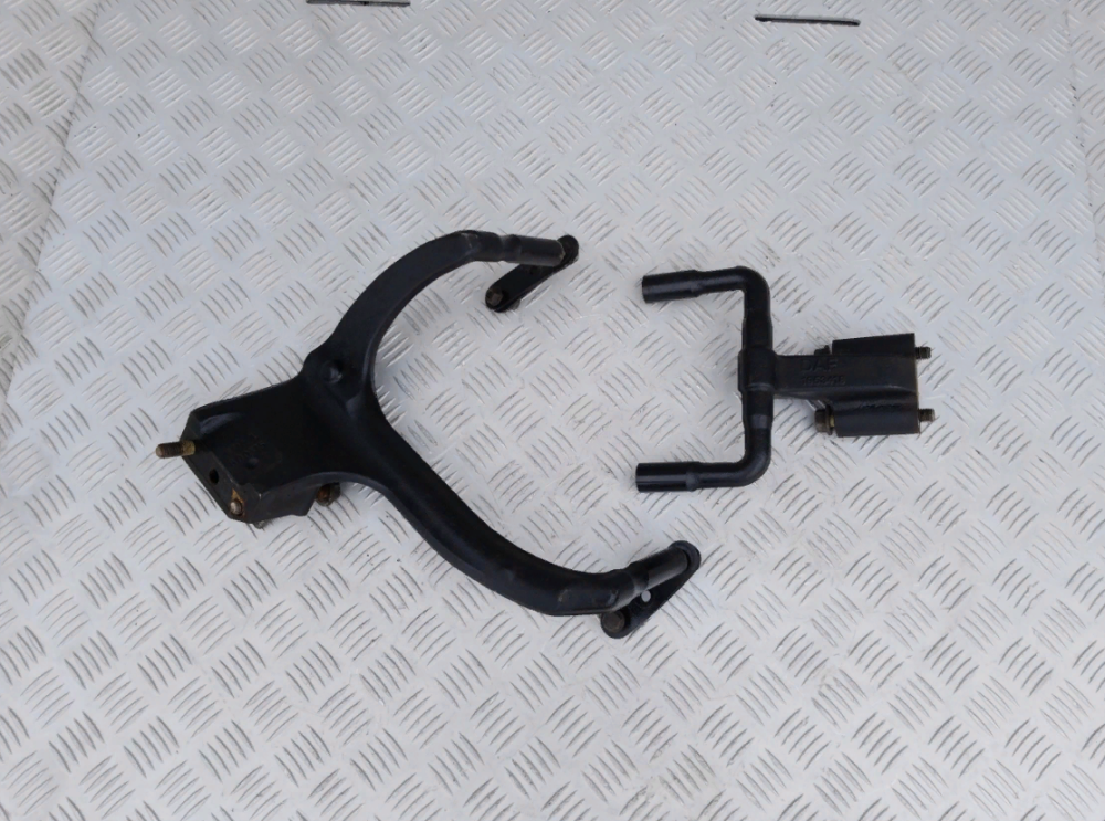 1952018 Кронштейн крепления диффузора вентилятора DAF XF 106 Euro 6 Львов - изображение 1