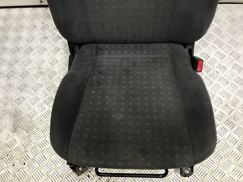 Сиденье переднее правое Mitsubishi Lancer 9 1.6 БЕНЗИН 4G18 2003 (б/у) Киев - изображение 3