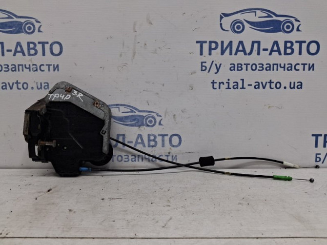 Замок двери задний правый Toyota Prado J120 4.0 1GR-FE 2002 (б/у) Київ - зображення 1
