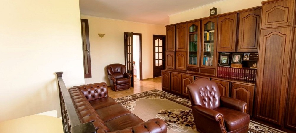 Продаж від власника- затишний будинок 300 м² з ділянкою 30 соток Київ - зображення 12