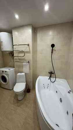 Продается 3_х ком квартира на БЕРЕЗНЯКАХ, ул. Юрия Шумского, 10 Київ