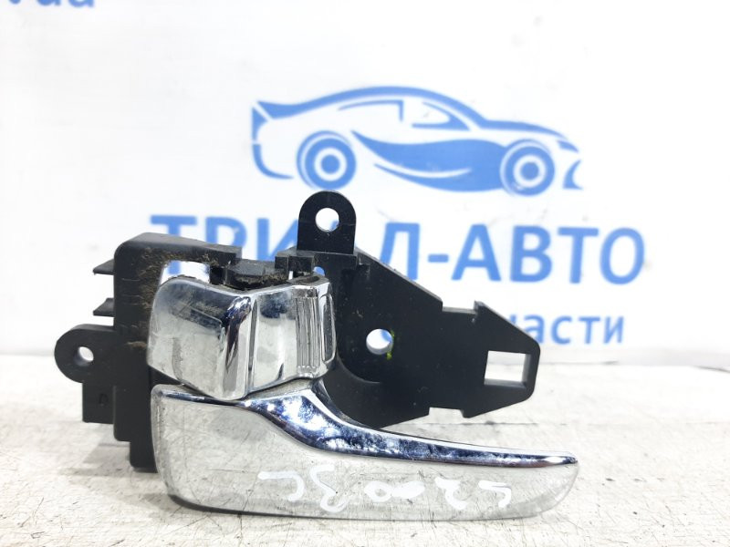 Ручка двери внутреняя задняя левая Mitsubishi L200 KB 2.5 ДИЗЕЛЬ 4D56U 2006 (б/у) Киев - изображение 1