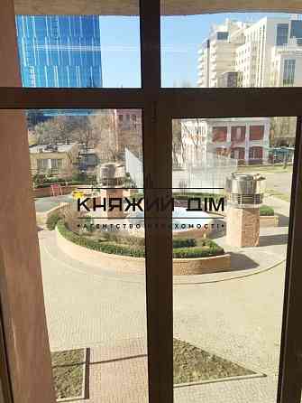 Продаж 2-х. поверховий офіс в Дипломат холі. М. Площа Льва Толстого, Університет. Код об'екта 23846 Київ