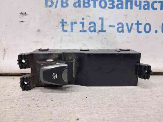 Кнопка стеклоподъемника Hyundai Santa fe 2012-2019 935802W500 (Арт. 69890) Киев