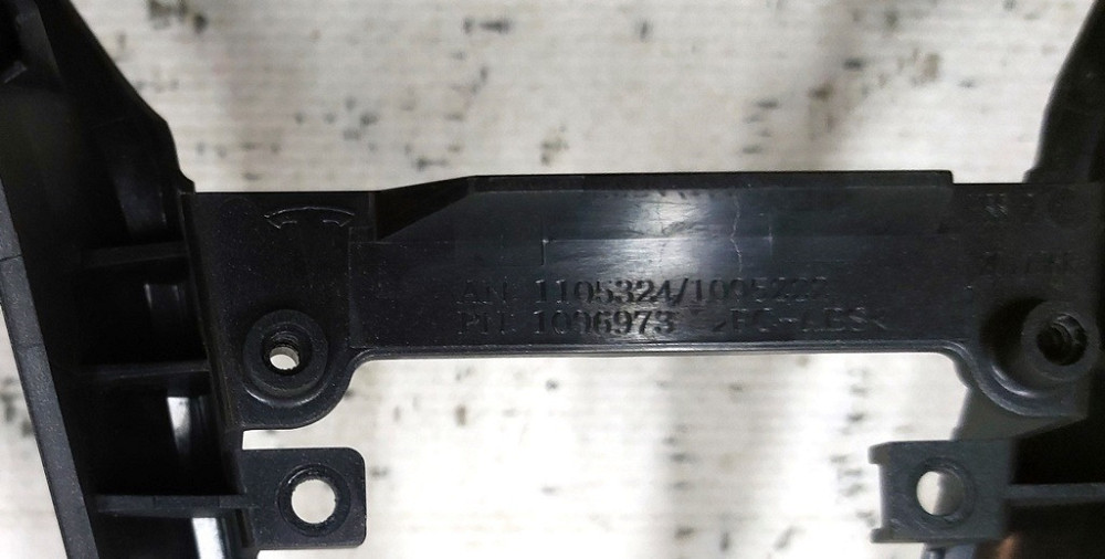 Корпус декоративный подушки безопасности водителя на рулевом колесе с повреждением Tesla model 10969 Киев - изображение 4