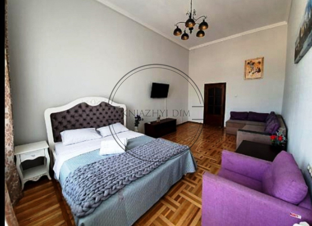 2 кімн. кв. 70 кв. м. 3 поверх 100 метрів від метро. м. Олімпійська № 11202126 Київ - зображення 1