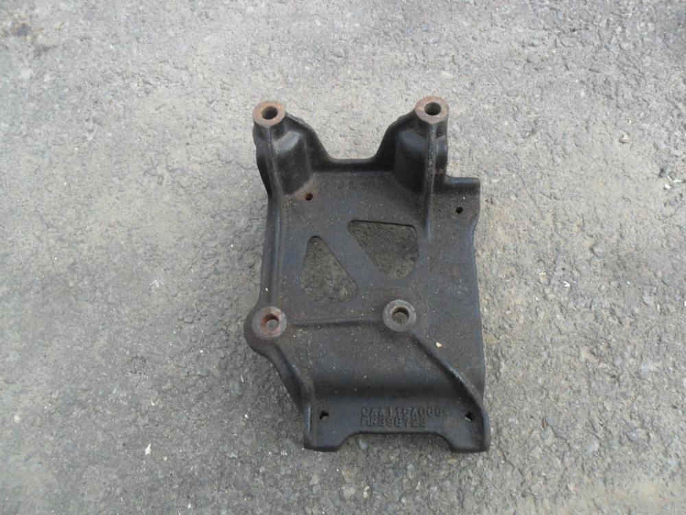 MR398723, Кронштейн насоса кондиціонера Міцубісі Галант, оригінал 4G64 Вінниця - зображення 6