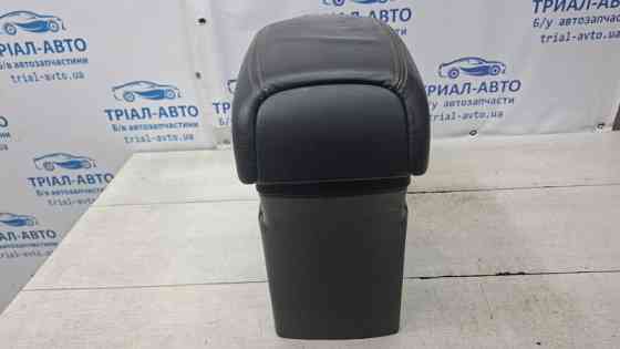 Подлокотник Mitsubishi Outlander 2007-2012 8011A085YA (Арт. 74275) Київ