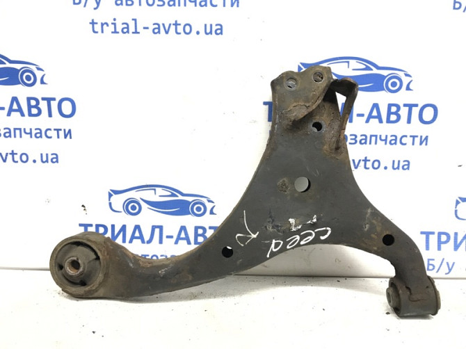 Рычаг правый KIA Ceed 2006-2012 545012H000 (Арт. 42986) Київ - зображення 1