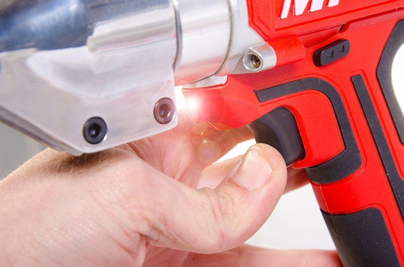 Ножницы аккумуляторные по металлу MPT 21 В Li-ion 1.5 Ач 2 скорости 0.1-1 мм сумка MCS2150.A1 Харьков - изображение 3