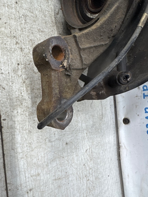 Кулак поворотный левый со ступицей Hyundai Santa fe DM 2.2 DIESEL D4HB 2012 (б/у) Київ - зображення 4