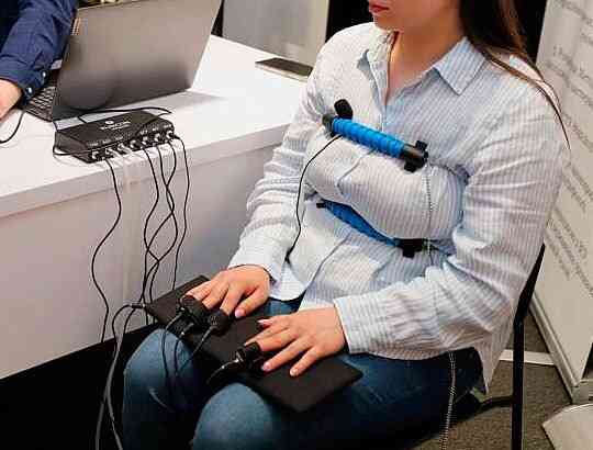 Тести на абсолютно точному детекторі брехні Київ