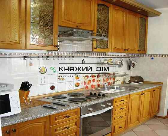 Комфортная, раздельная 2-х к. кв. возле ст. м. Минская. № 1180862 Київ
