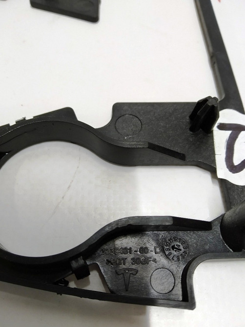 Кронштейн крепления датчика дождя и света и монокамеры RWD Tesla model S, model S REST 1038482-00-J Київ - зображення 3