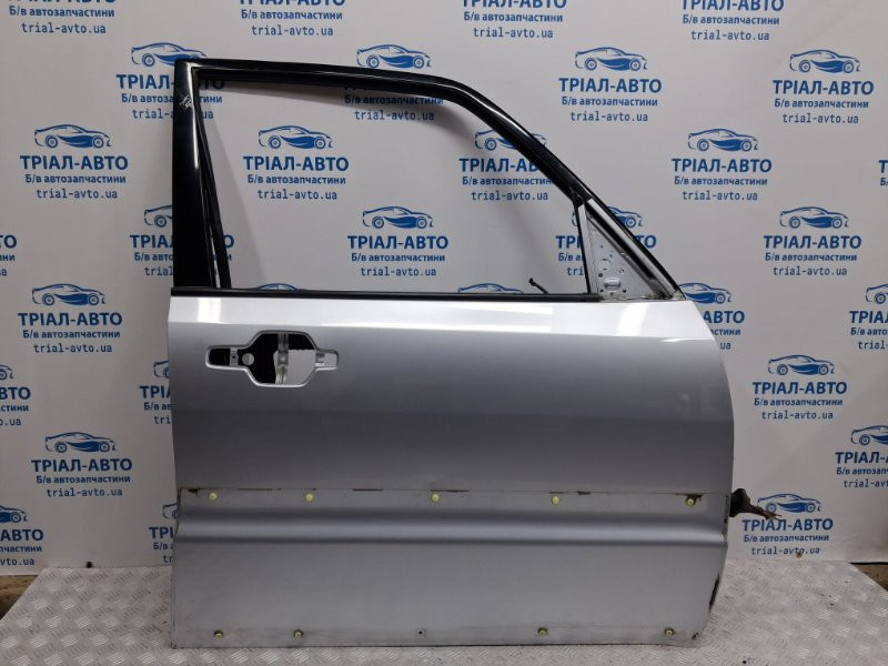 Дверь передняя правая Mitsubishi Pajero Wagon 4 3.2 ДИЗЕЛЬ 4M41 2006 (б/у) Киев - изображение 1