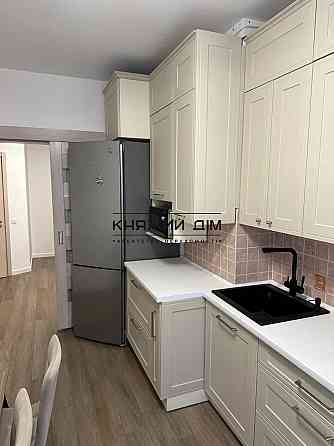 Продаж 3-кімнатної квартири ,Дніпровська набережна 26 ,біля метро Осокорки Київ