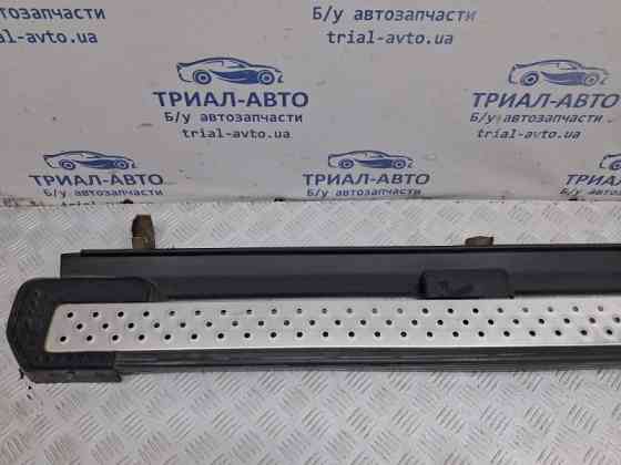 Подножка Mitsubishi Pajero Wagon 3 3.2 ДИЗЕЛЬ 4M41 1999 прав. (б/у) Киев