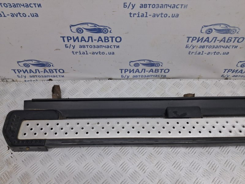 Подножка Mitsubishi Pajero Wagon 3 3.2 ДИЗЕЛЬ 4M41 1999 прав. (б/у) Киев - изображение 2