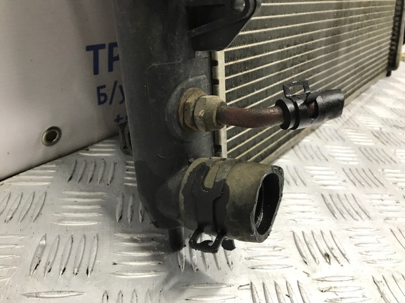 Радиатор основной Hyundai Tucson JM 2.0 DIESEL D4EA 2004 (б/у) Київ - зображення 2