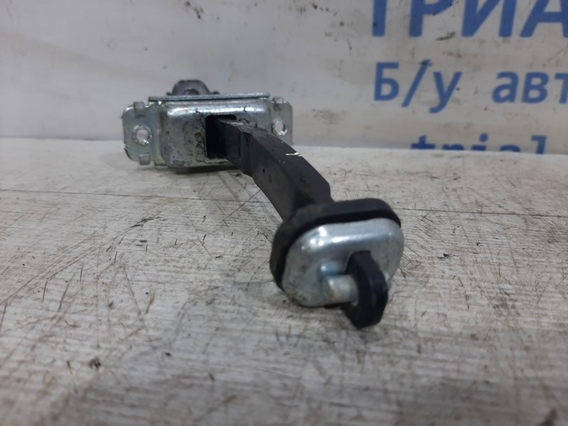 Ограничитель двери задний правый Chevrolet Captiva C140 2.2 ДИЗЕЛЬ 2006 (б/у) Київ - зображення 3