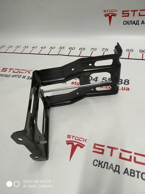 Нижнее крепление АКБ AWD Tesla model S 1007556-00-D Киев - изображение 2