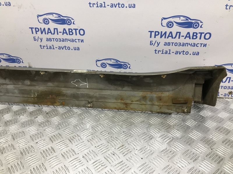 Накладка порога внешняя правая Mitsubishi Pajero Wagon 3 3.2 ДИЗЕЛЬ 4M41 1999 (б/у) Київ - зображення 7