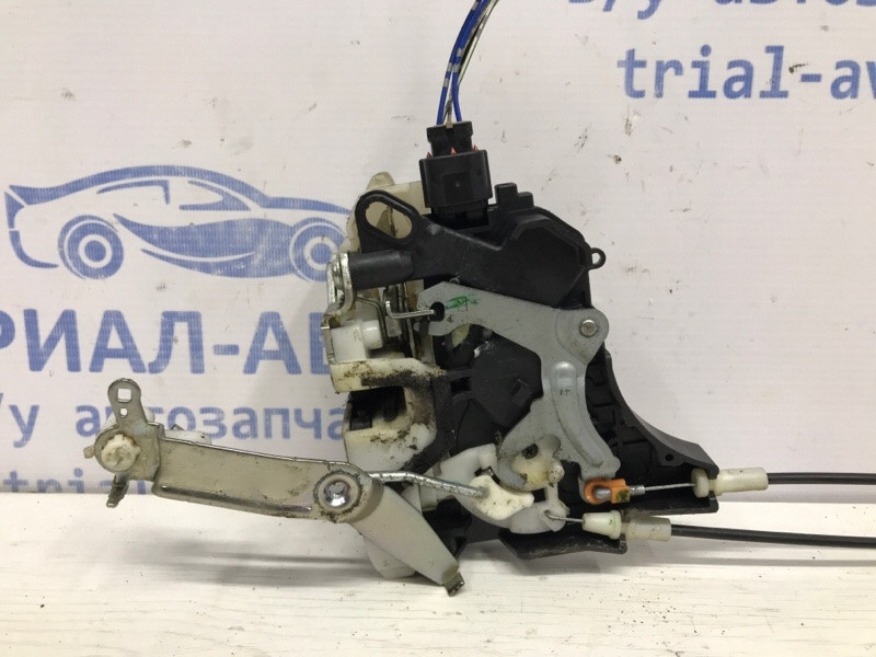 Замок двери передний правый Mitsubishi L200 KB 2.5 ДИЗЕЛЬ 4D56U 2006 (б/у) Киев - изображение 3