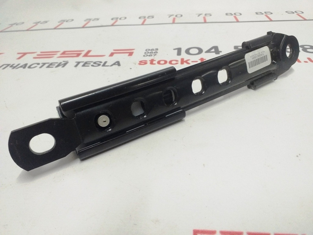 Кронштейн крепления ремня безопасности 1го ряда сидений Tesla model X 1036735-00-C Киев - изображение 3