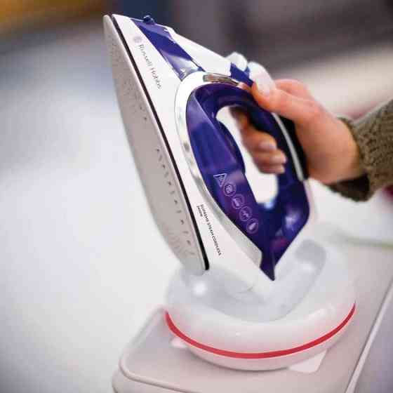 Утюг Russell Hobbs Supreme Steam Cordless 23300-56 2400 Вт сиреневый Киев