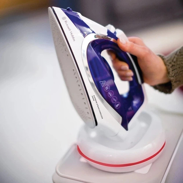 Утюг Russell Hobbs Supreme Steam Cordless 23300-56 2400 Вт сиреневый Киев - изображение 2
