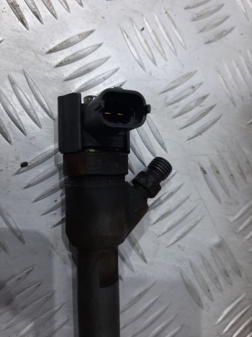 Форсунка топливная Hyundai IX35 LM 2.0 DIESEL 2010 (б/у) Киев - изображение 3