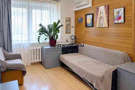 Продаж 3-кімнатної квартири пр-т Бажана 14, метро Осокорки. Киев