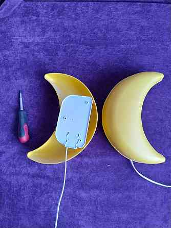 Два светильники, жовті Львів