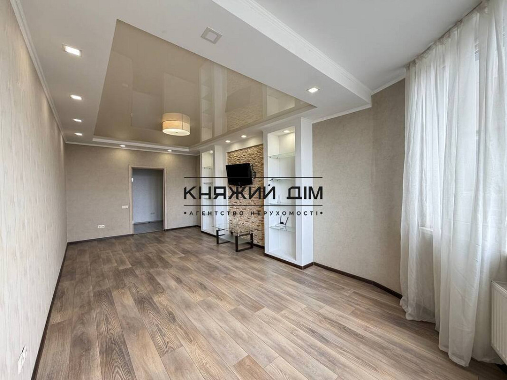 Без комісії! Продаж просторої 1-кімнатної квартири в Дарницькому районі ЖК Мега сіті Київ - зображення 1