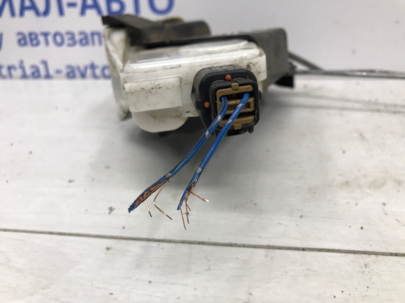 Замок двери задний правый Mitsubishi Pajero Wagon 4 3.2 ДИЗЕЛЬ 4M41 2006 (б/у) Київ - зображення 4