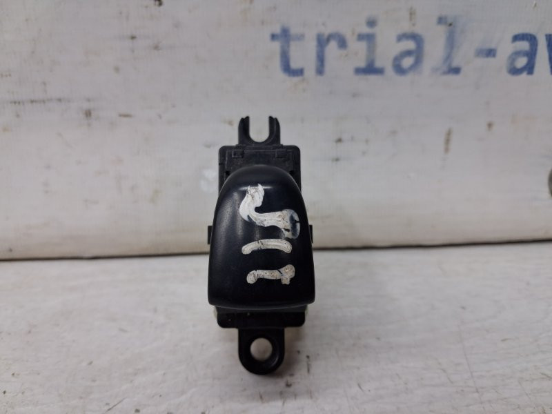 Кнопка стеклоподъемника Nissan Qashqai J11 1.2 БЕНЗИН HRA2DDT 2013 (б/у) Київ - зображення 1