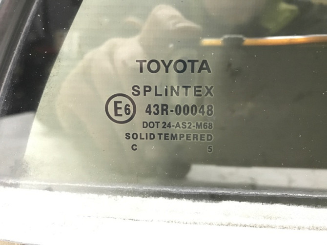 Стекло двери задней правой (форточка) Toyota Avensis 2003-2009 6818805050 (Арт. 30588) Київ - зображення 2