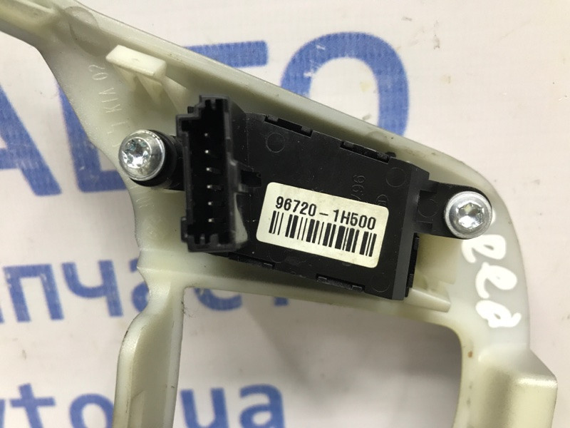 Кнопки руля Kia Ceed ED 1.6 DIESEL D4FB 2006 (б/у) Киев - изображение 3