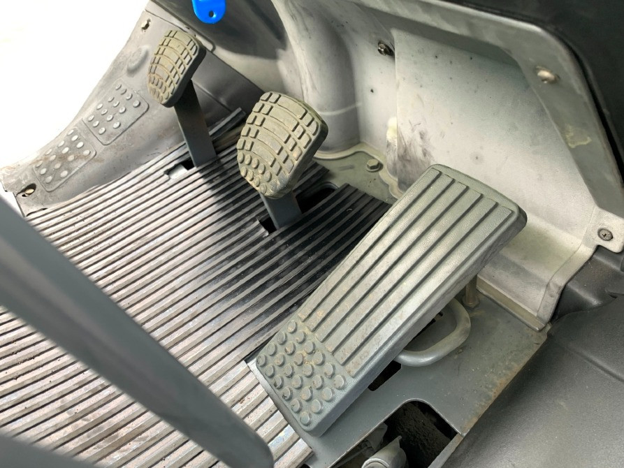 Вилковий автонавантажувач Komatsu з бічним зміщенням. Модель: FG25C-15. Львів - зображення 9