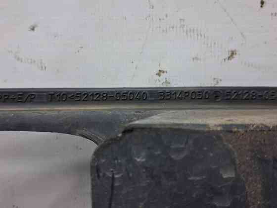 Решетка противотуманки левая Toyota Avensis 2002-2010 5212805040 (Арт. 65137) Київ