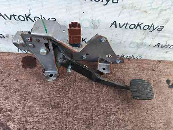 Педаль тормоза Nissan Note E11 2005-2012 Ковель